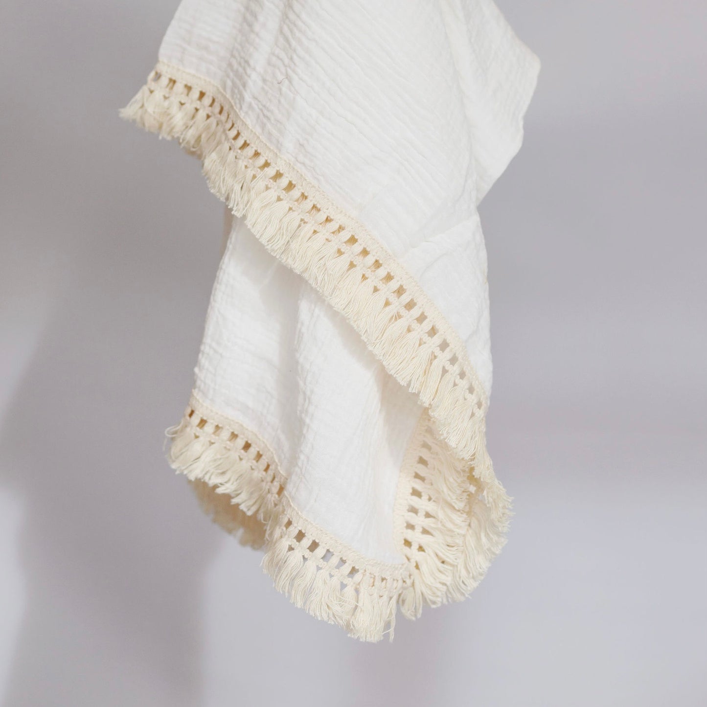 Muslin Tassel Blanket - White